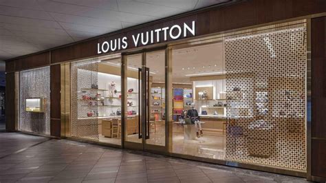 closest louis vuitton